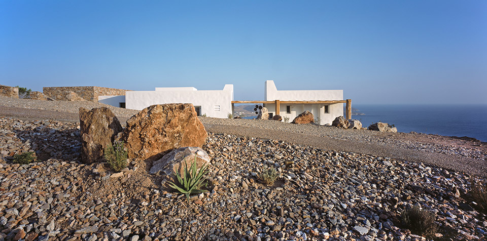 1-syrosI-block-722-photo-erieta-attali