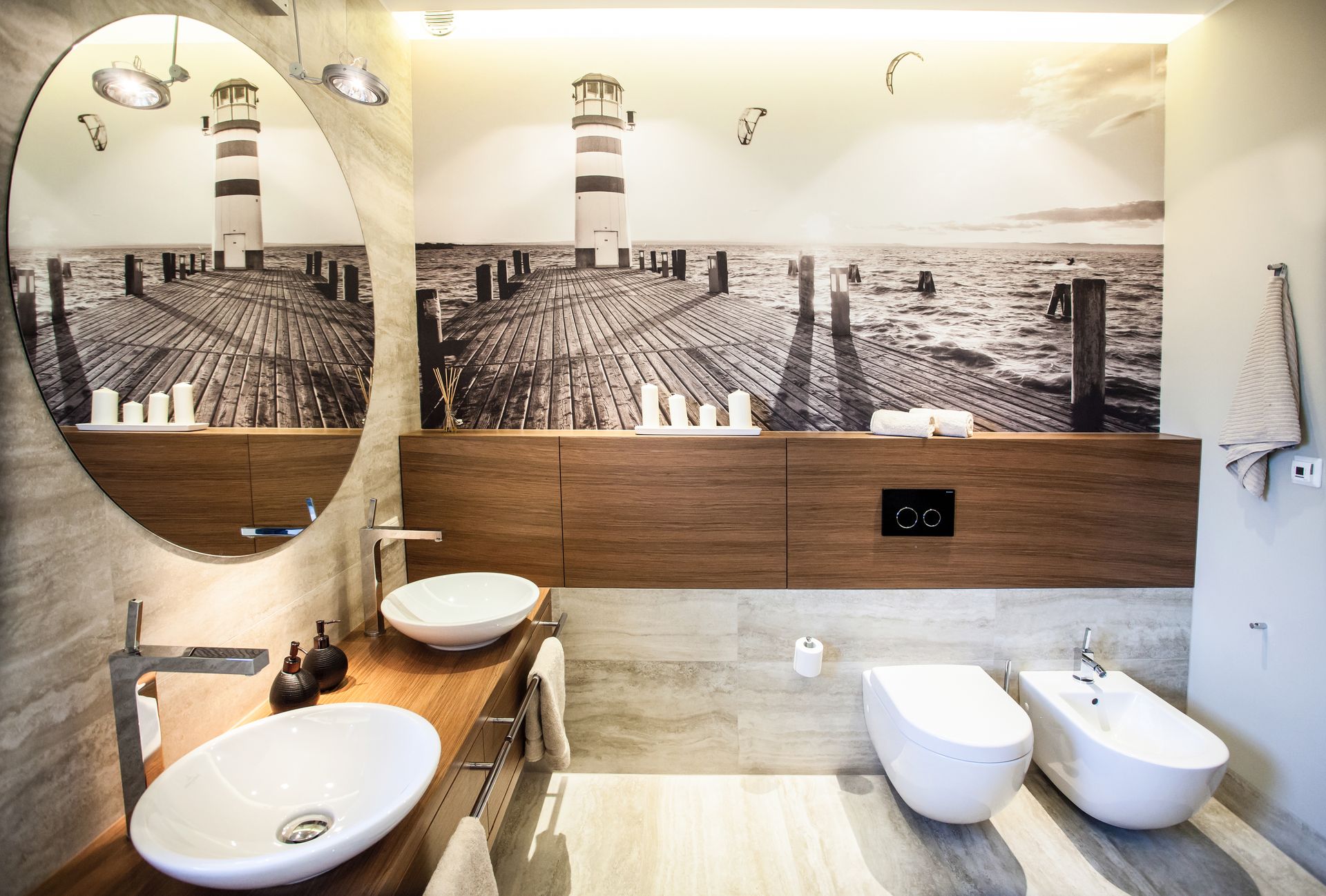 Dwie umywalki w jednej łazience | proj. emDesign