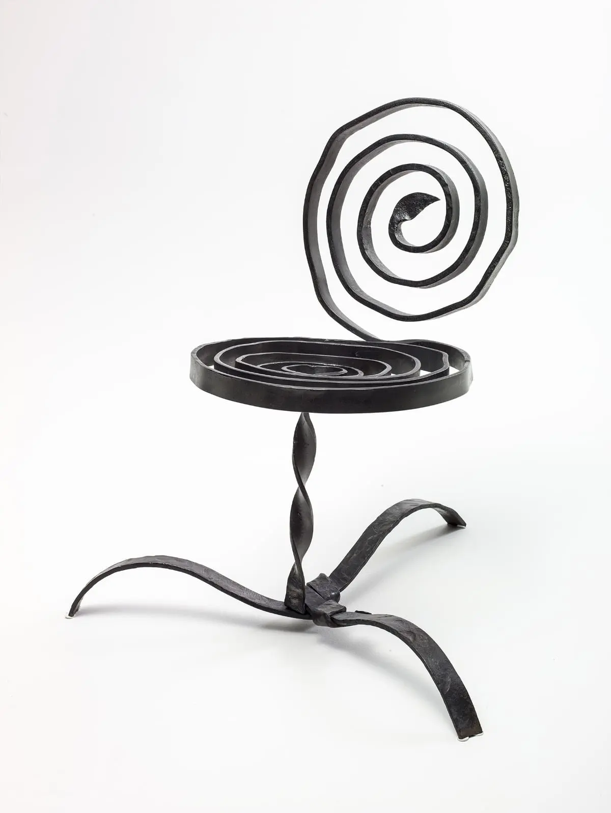  Krzesło „Sprężyna”, 1992, autor projektu: Tomasz Augustyniak
