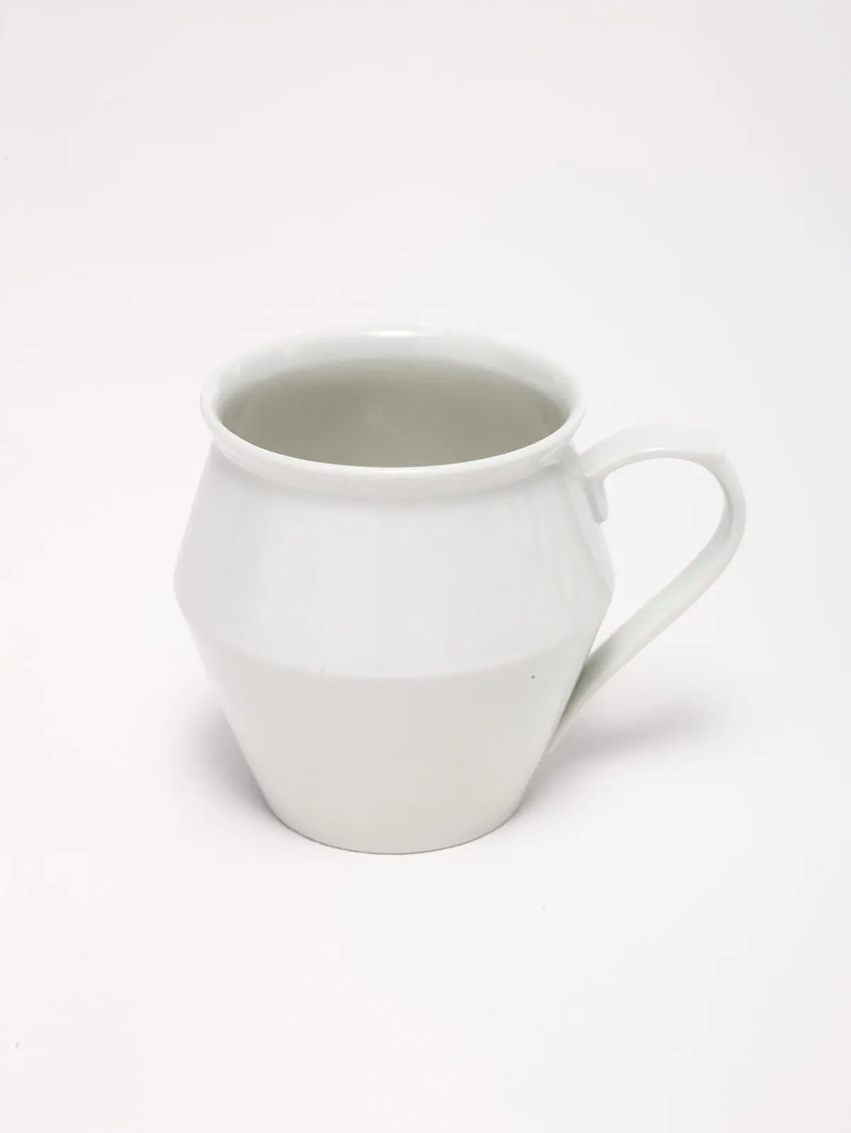 Kubek „Szolka”, 2014, autor projektu: Bogdan Kosak; produkcja: Modelarnia Ceramiczna
