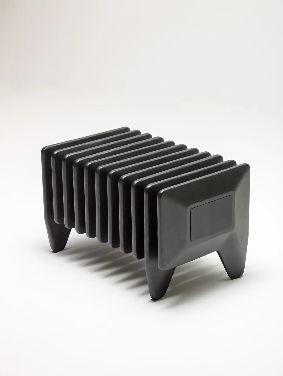  Grzejnik „Pillou”, 2012, autorzy projektu: Marta Szaban, Tomasz Antoni Krzempek; produkcja: Terma
