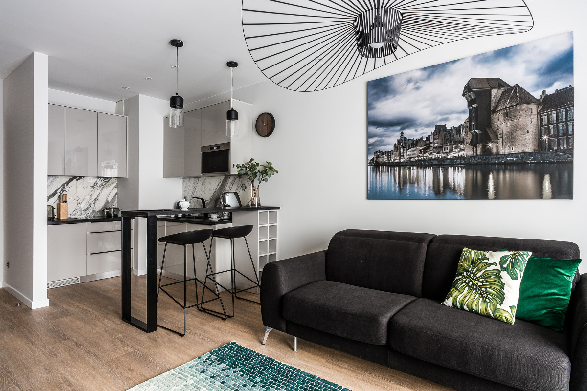 Designerska lampa Vertigo w nowoczesnym mieszkaniu