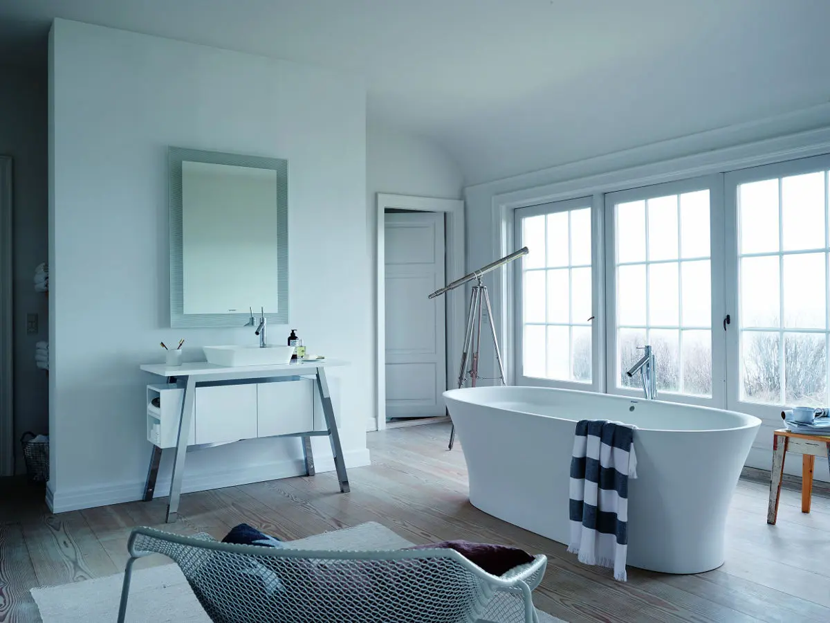 Wanna wolno stojąca Cape Cod to dzieło Philippe Starcka dla marki Duravit