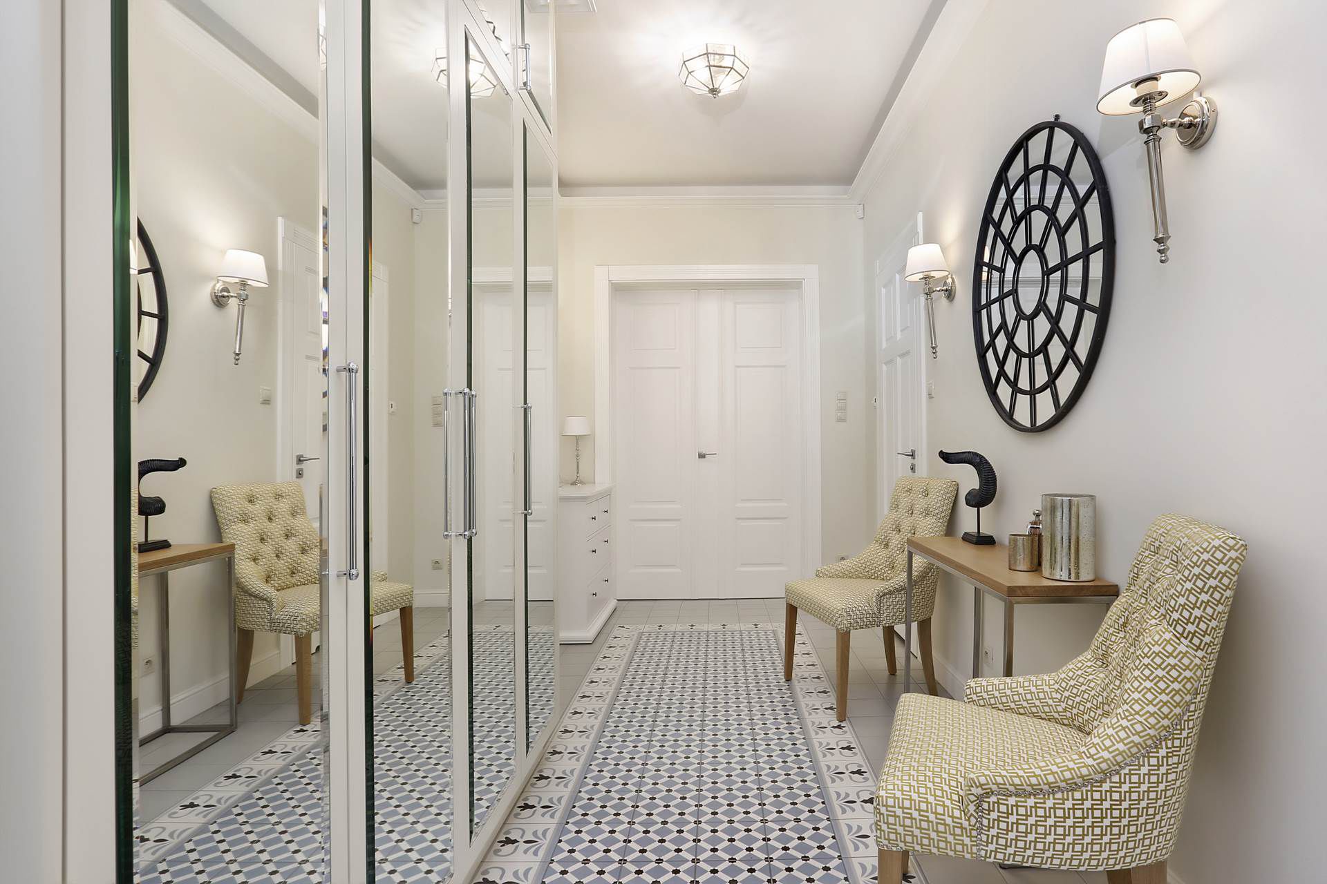 Hol Flow-Interiors