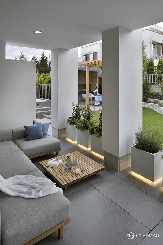 Bliżej świata | proj. Hola Design