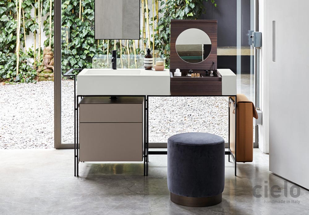Umywalka i toaletka w jednym Narciso (design A. Parisio, G. Pezzano) – dostępna w naszych showroomach