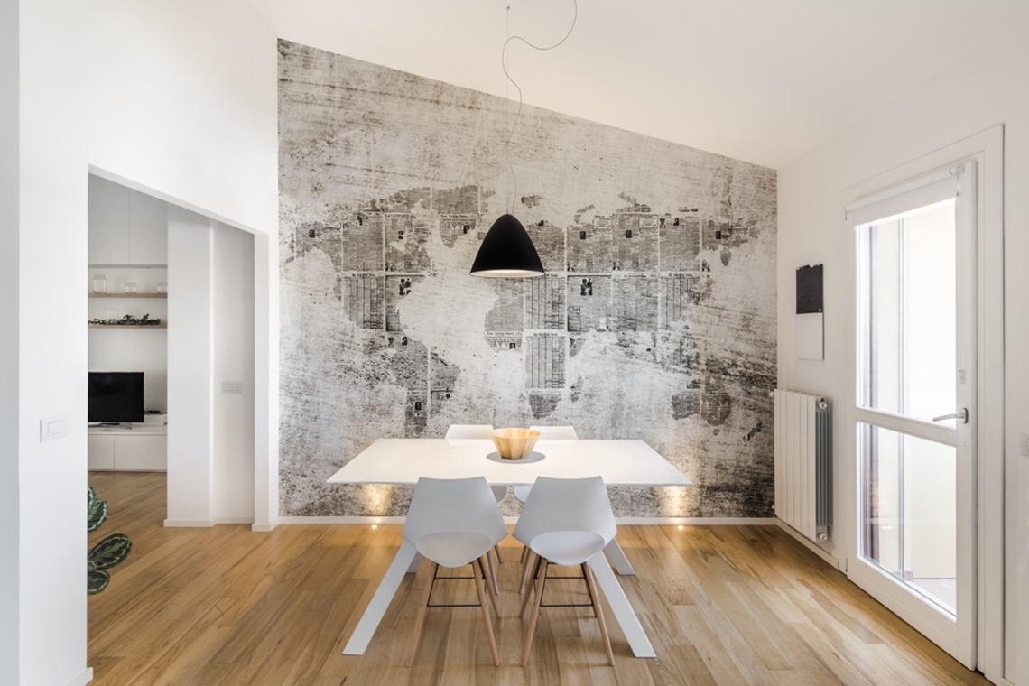 Tapeta Wall and Deco na ścianie w jadalni