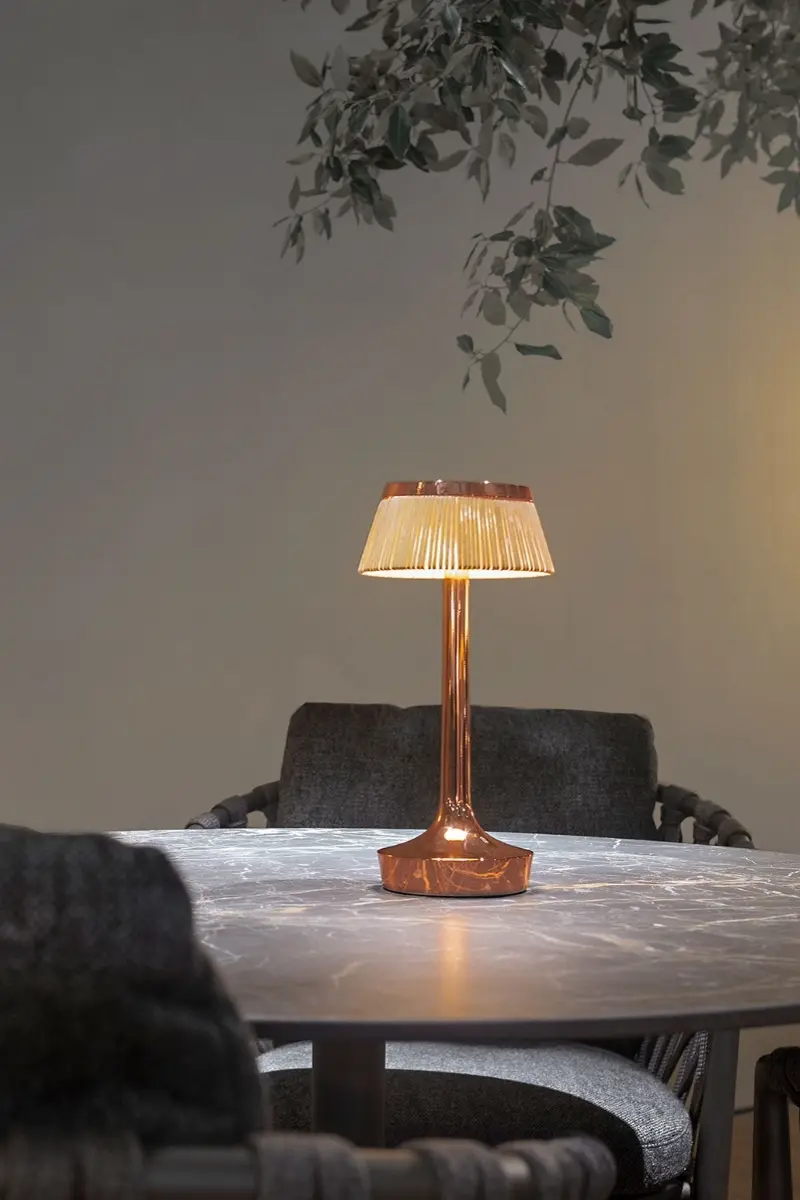 Lampa stołowa BON JOUR UNPLUGGED; projekt: PHILIPPE STARCK