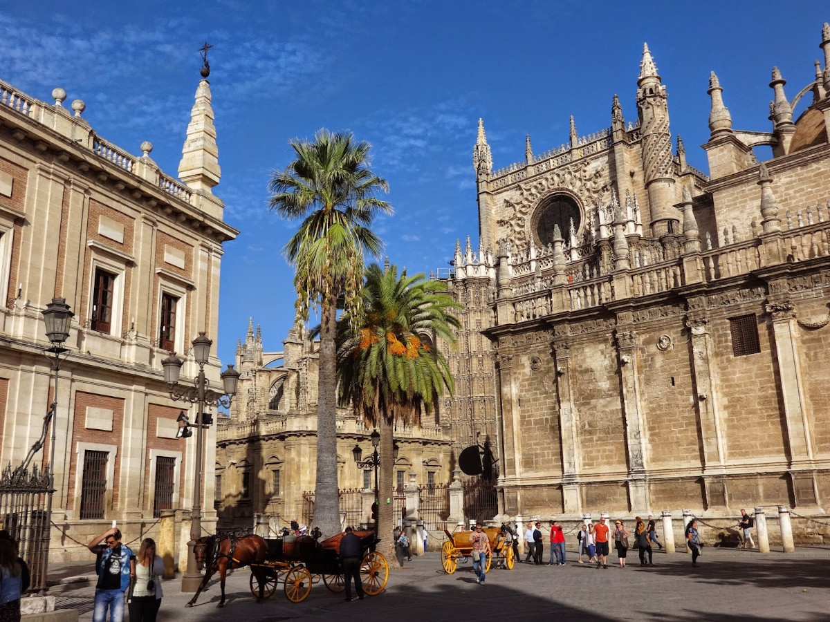 Stolica regionu Andaluzja – Sevilla – stała się inspiracją dla nowych wzorów Cole &amp; Son