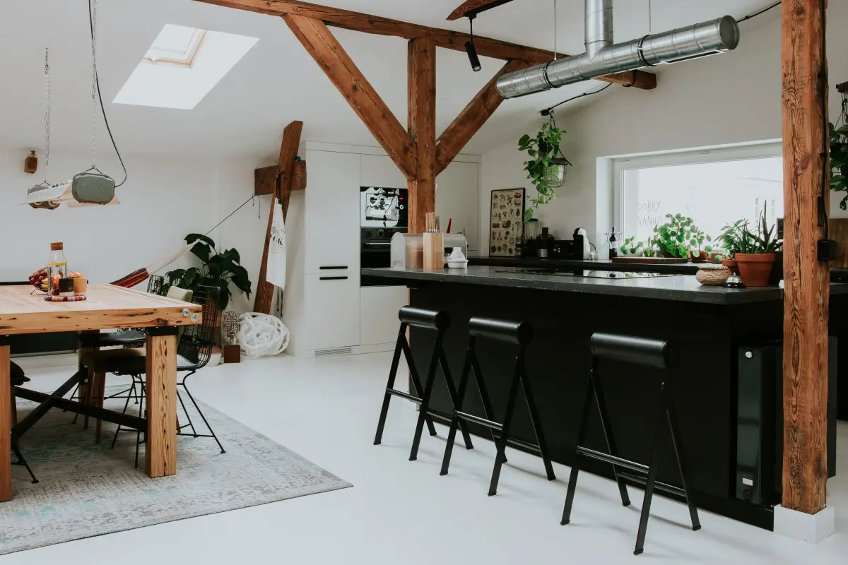Poznański loft w kamienicy zbudowanej pod koniec XIX wieku  | Proj: Szalbierz Design