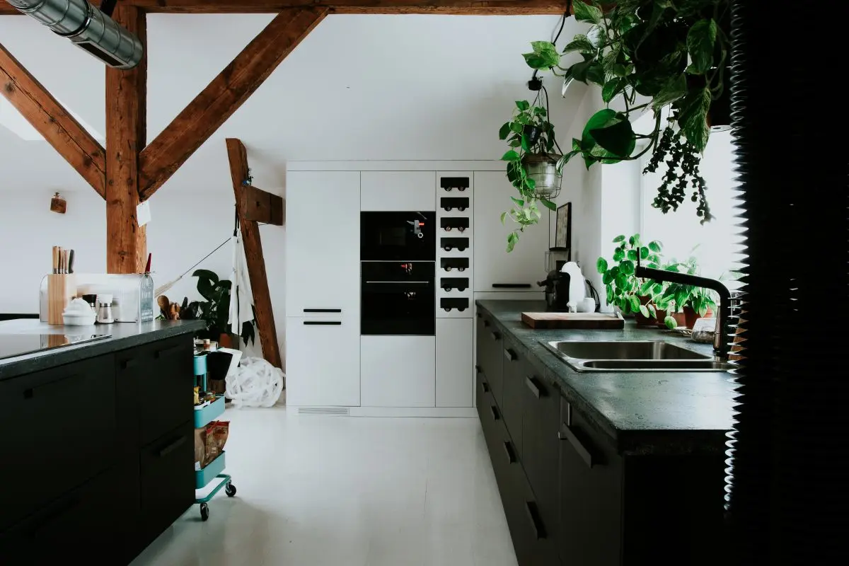 Poznański loft w kamienicy zbudowanej pod koniec XIX wieku  | Proj: Szalbierz Design