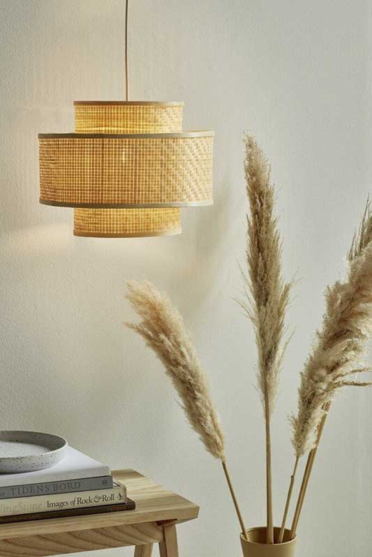 Pleciona lampa marki Nordlux.