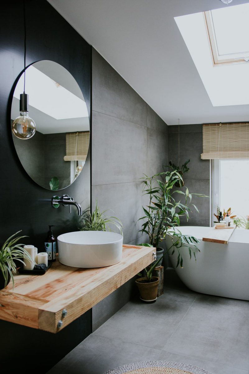Styl organiczny w łazience. | Projekt: Szalbierz Design; Zdjęcia: Maja Musznicka