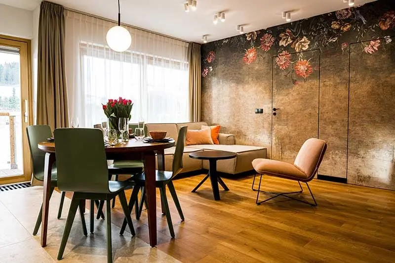 Mieszkanie w Białce Tatrzańskiej w soczystej zieleni | Projekt Ewa Tarapata Architekt Wnętrz