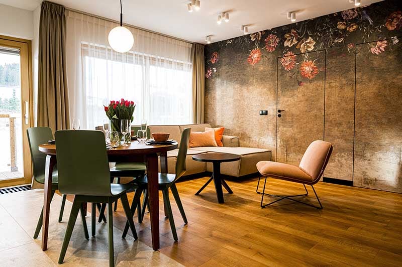 Mieszkanie w Białce Tatrzańskiej w soczystej zieleni | Projekt Ewa Tarapata Architekt Wnętrz