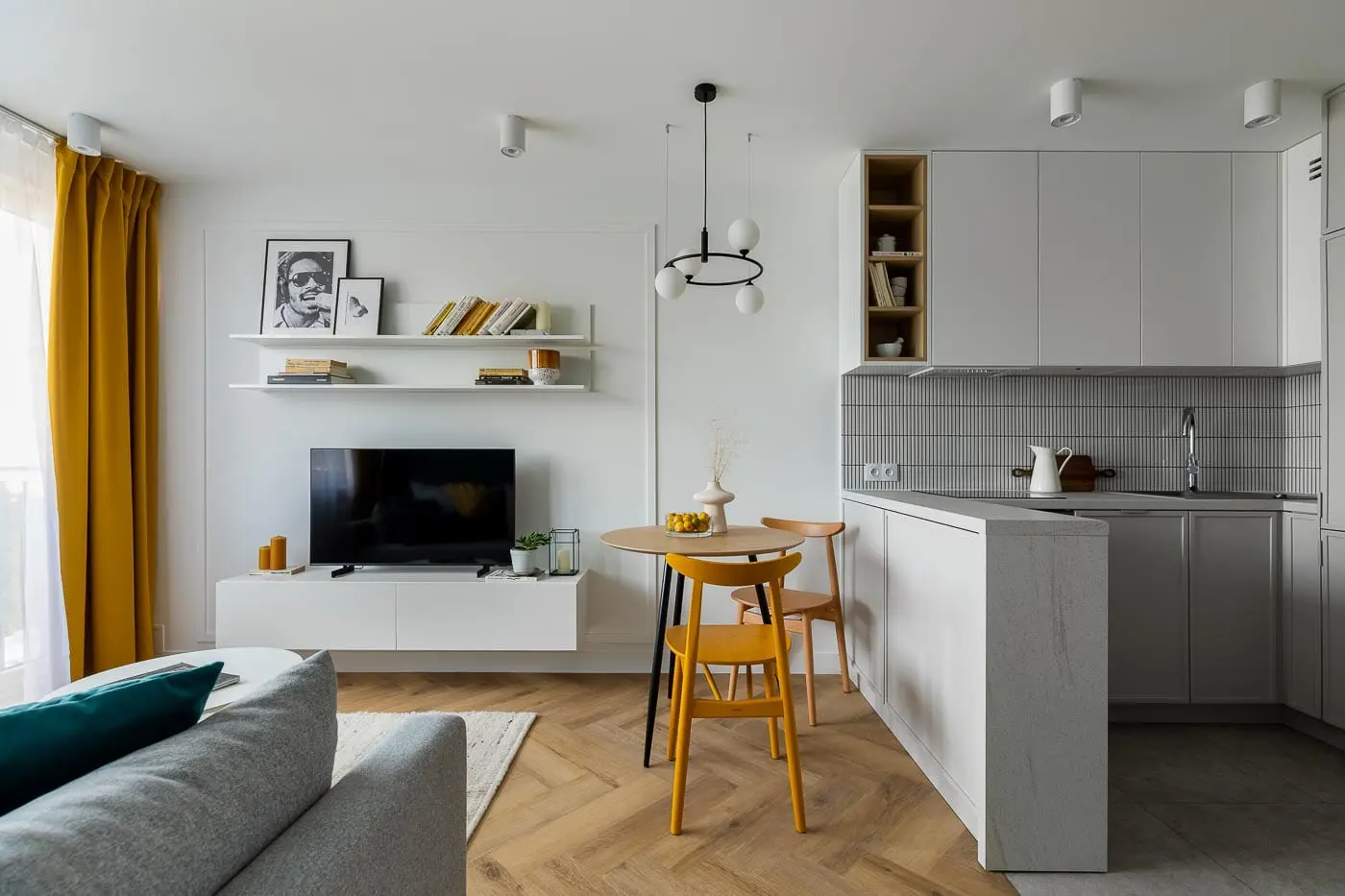 Piotr Skorupa  Scope Interior Design. Zdjęcia  Paweł Biedrzycki z pracowni Kąty Proste.