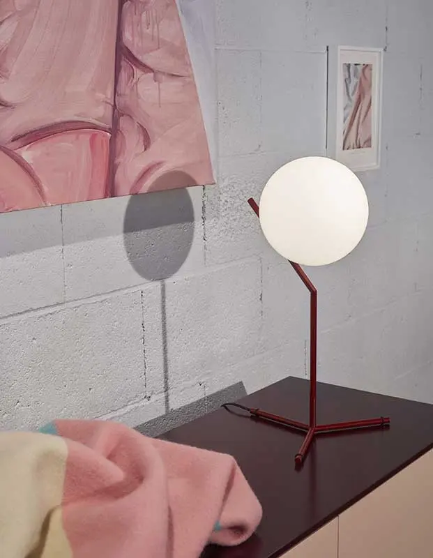 IC Lights Table 1 High | Proj.: Michael Anastassiades, 2014 |  Fot.: Maurice Scheltens i Liesbeth Abbenes