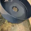 Granatowa umywalka Hushlab