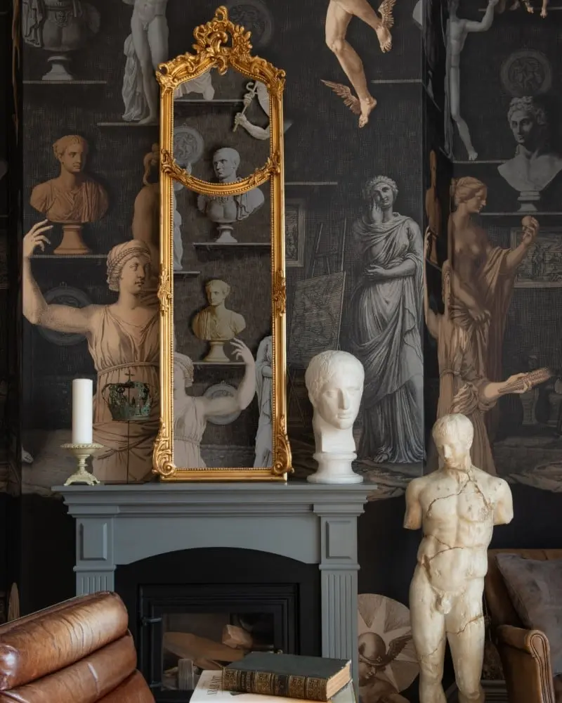 STATUARY CHAMBER Wallpaper