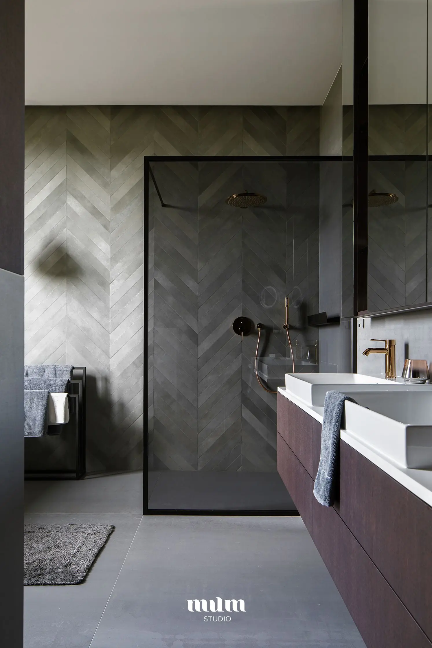 Wnętrze 240 metrowego domu inspirowane Afryką | Design: MUM STUDIO