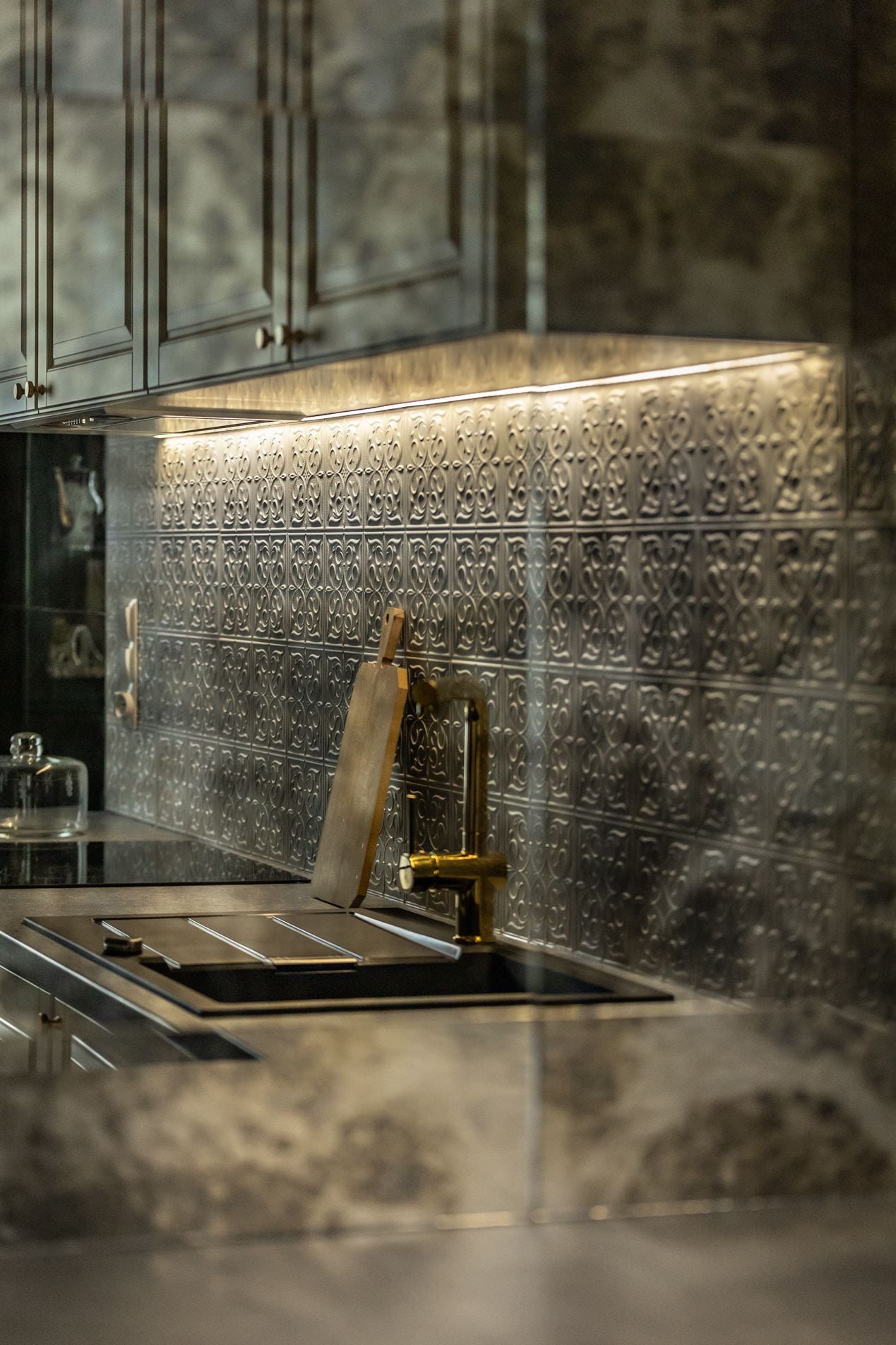 32 metrowe mieszkanie z nutą luksusu | Design: Polański Studio Design: Polański Studio Foto: @dekorialove