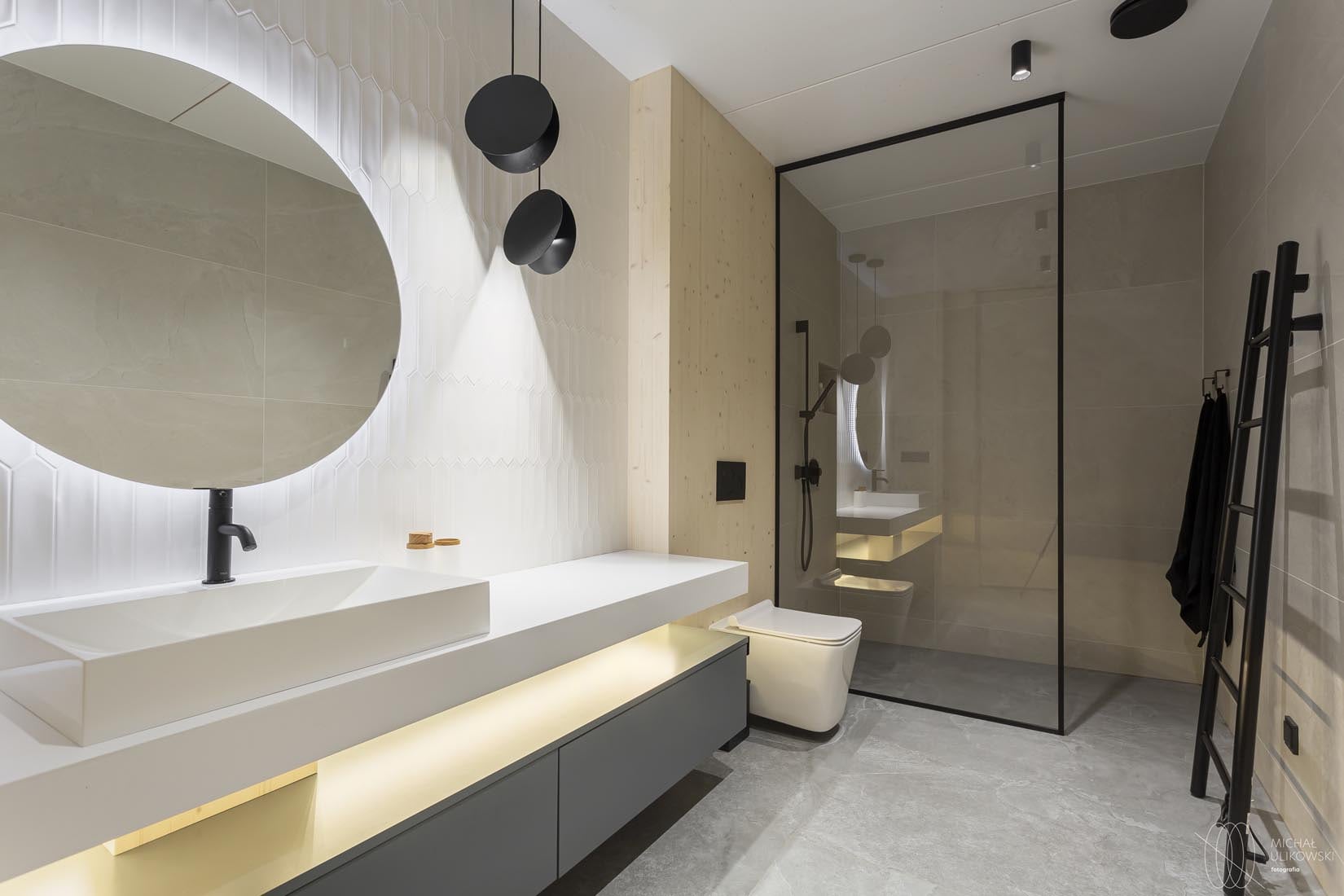 DOM NAD JEZIOREM | PROJ: YO HOME DESIGN PROJEKTOWANIE WNĘTRZ