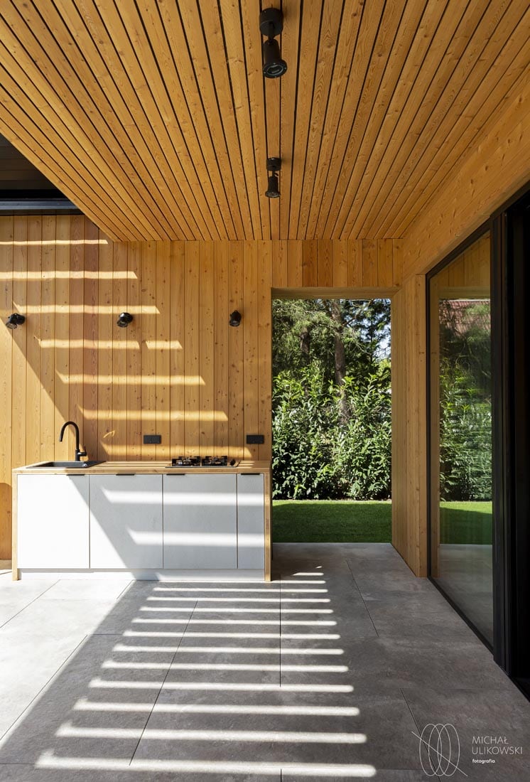 DOM NAD JEZIOREM | PROJ: YO HOME DESIGN PROJEKTOWANIE WNĘTRZ