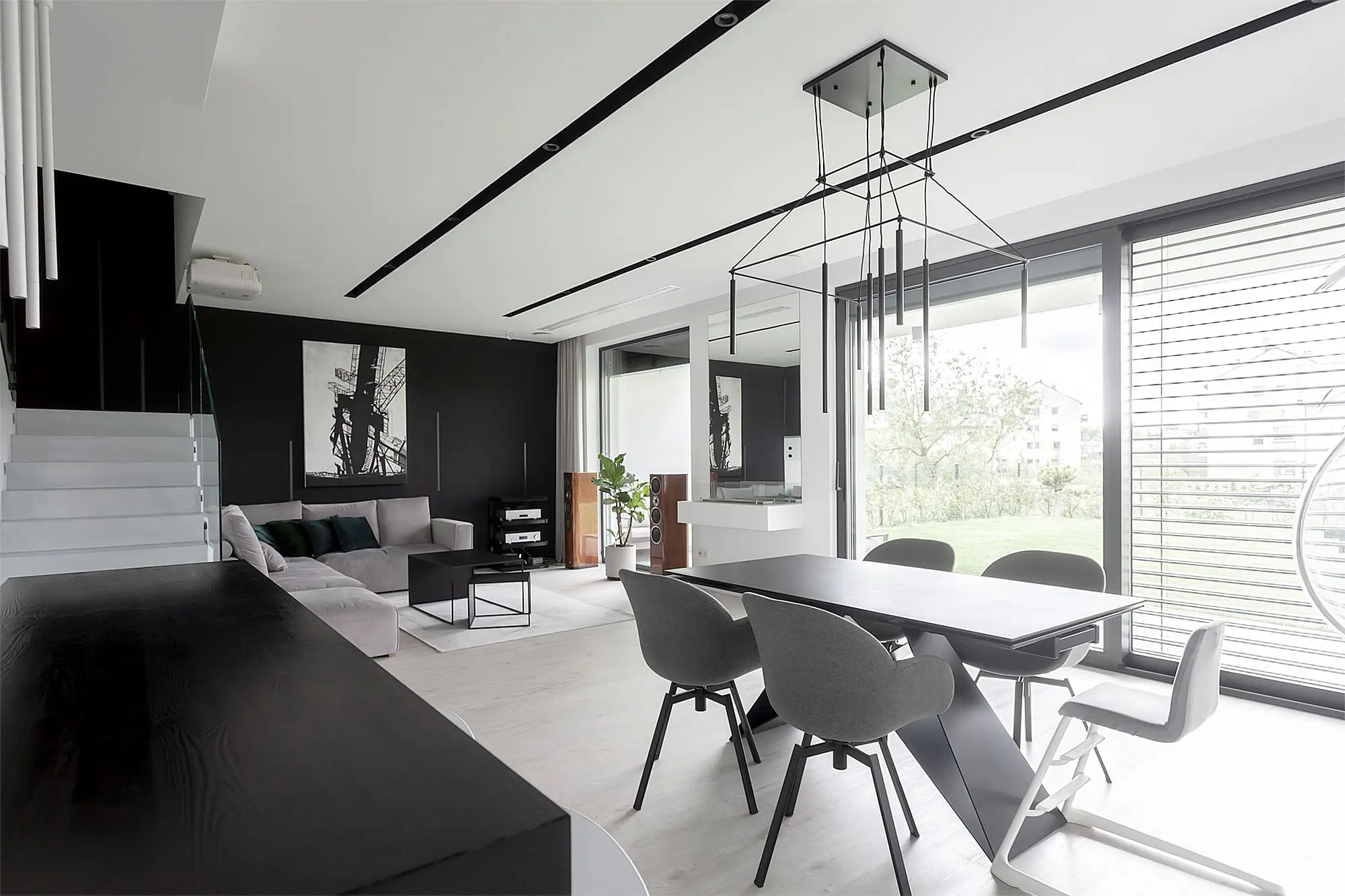 DESIGN: BEATA ALBRECHT AJOT