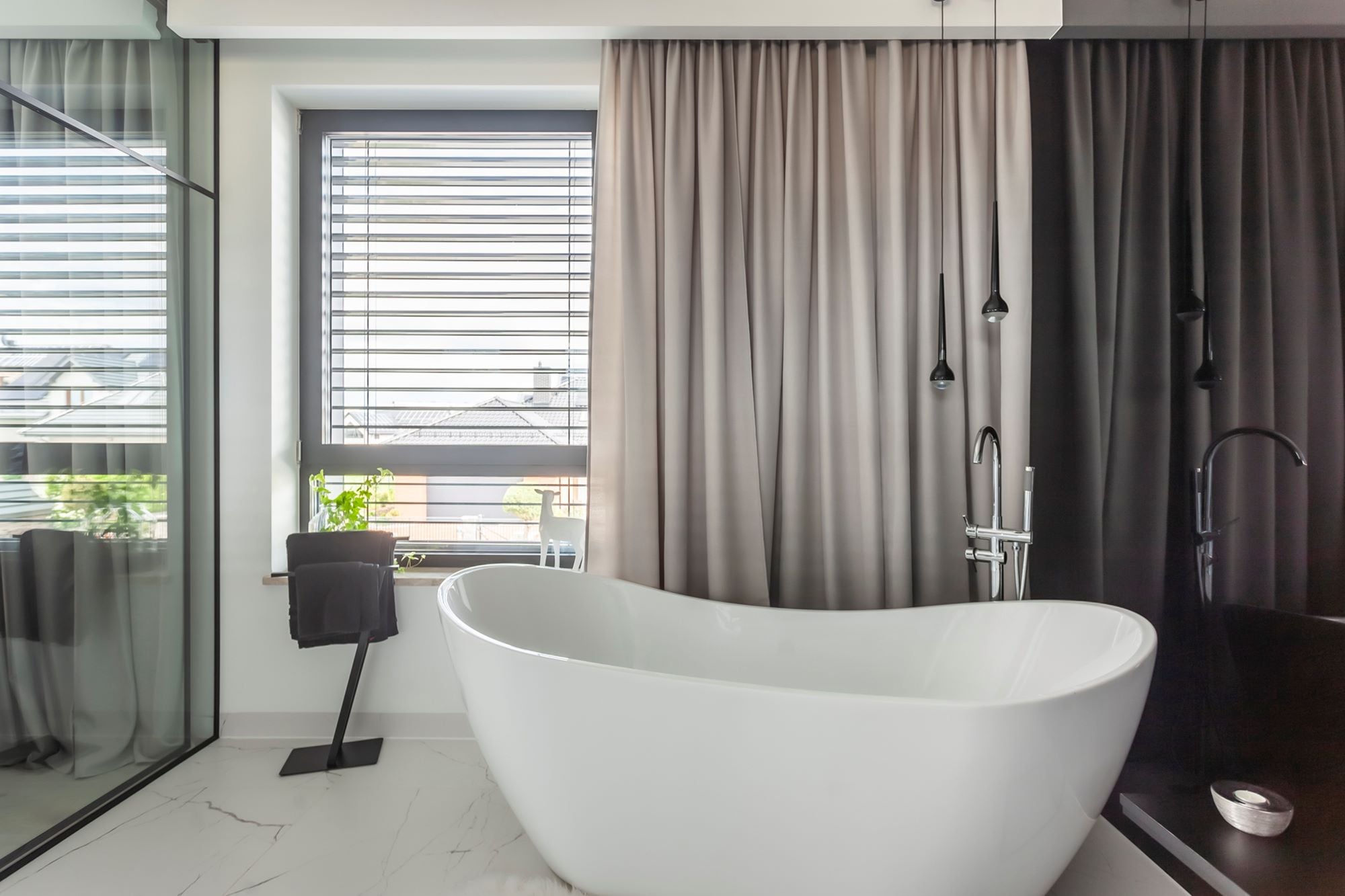 DESIGN: BEATA ALBRECHT AJOT