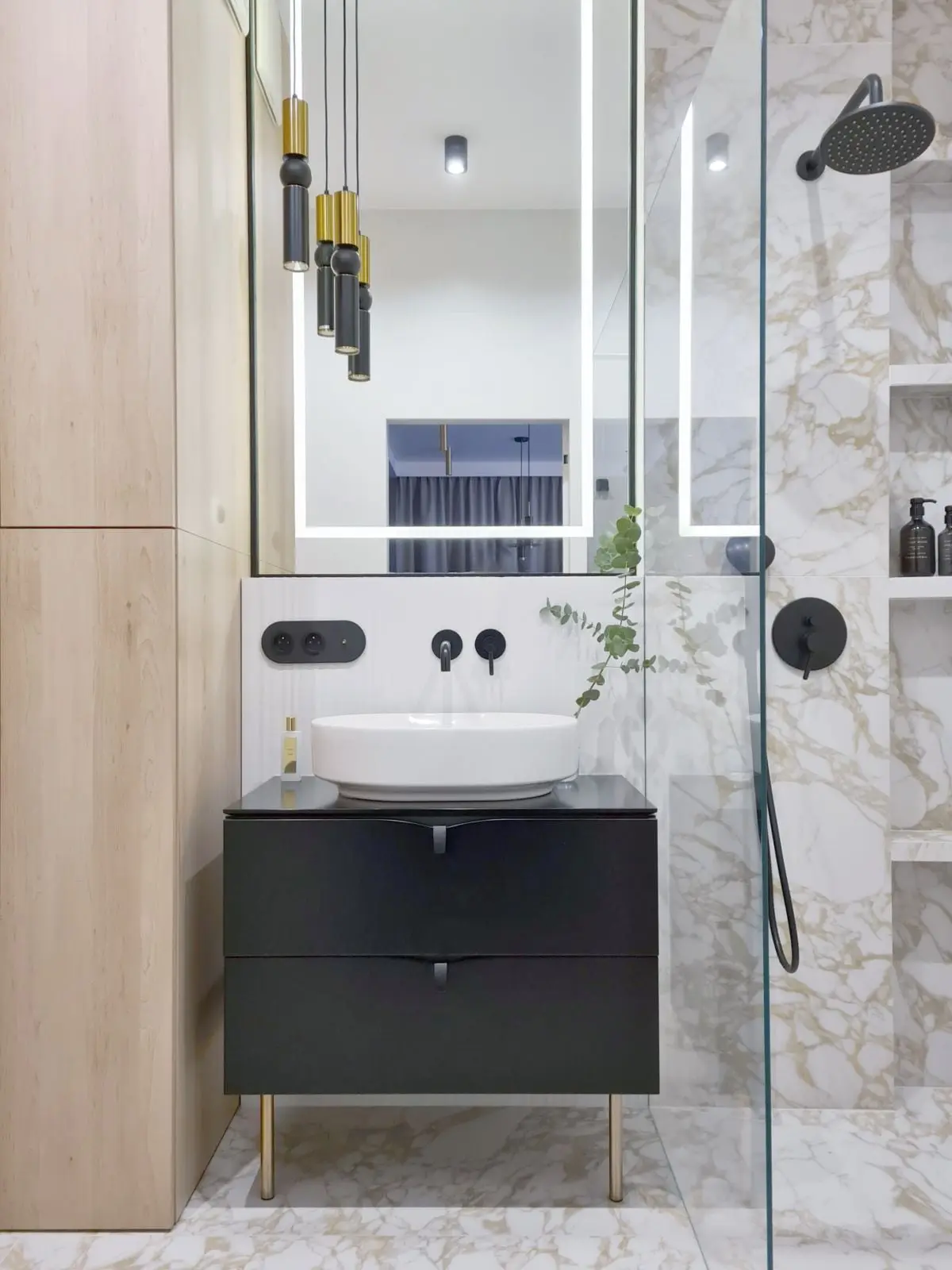 Design: RYZY STUDIO