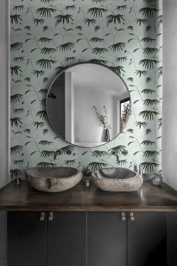 Wall and Deco