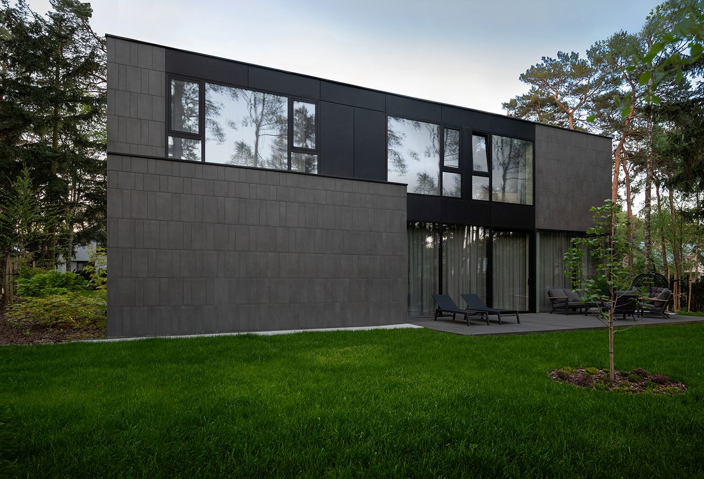 DOM NA ORZECHOWEJ w Józefowie | PAWEL LIS ARCHITEKCI