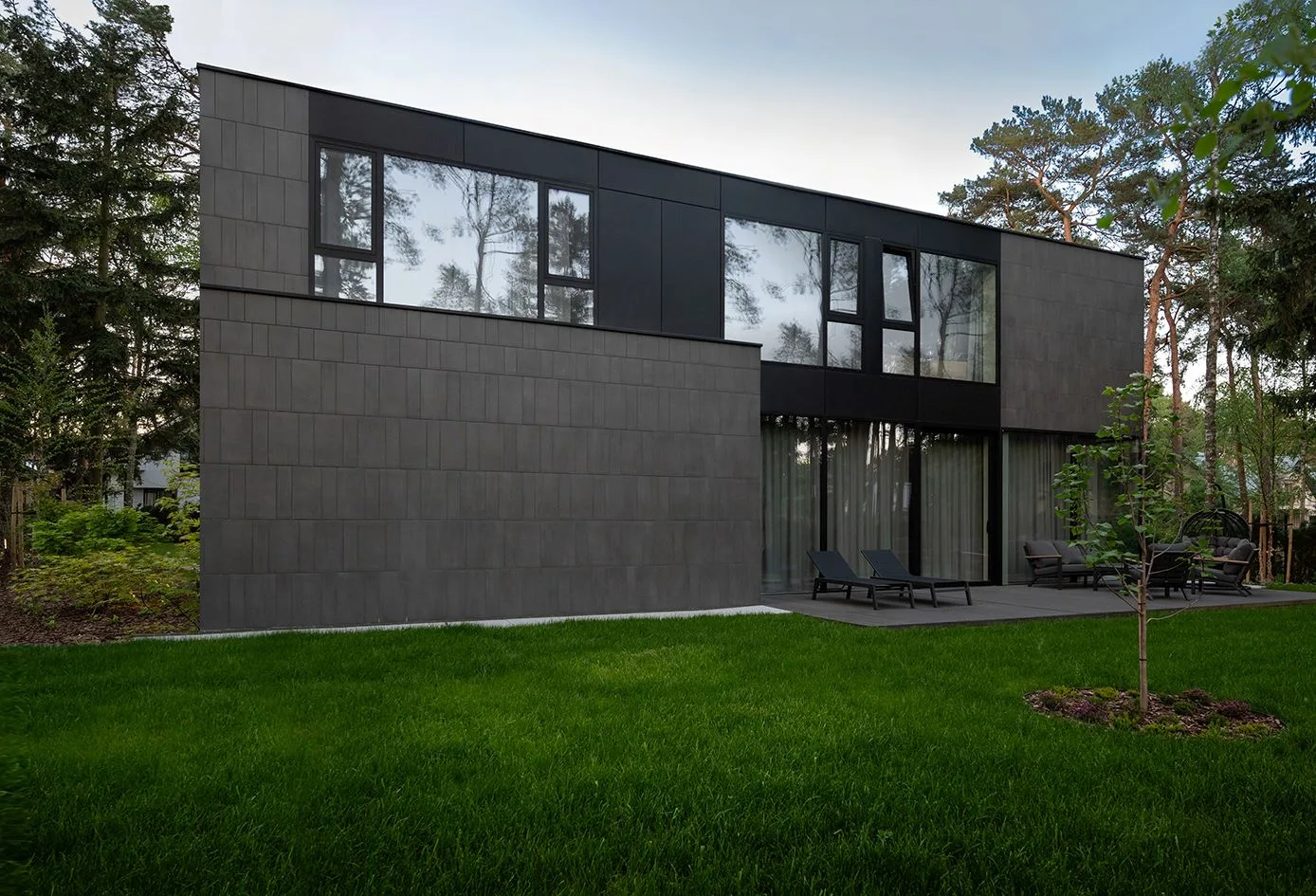 DOM NA ORZECHOWEJ w Józefowie | PAWEL LIS ARCHITEKCI