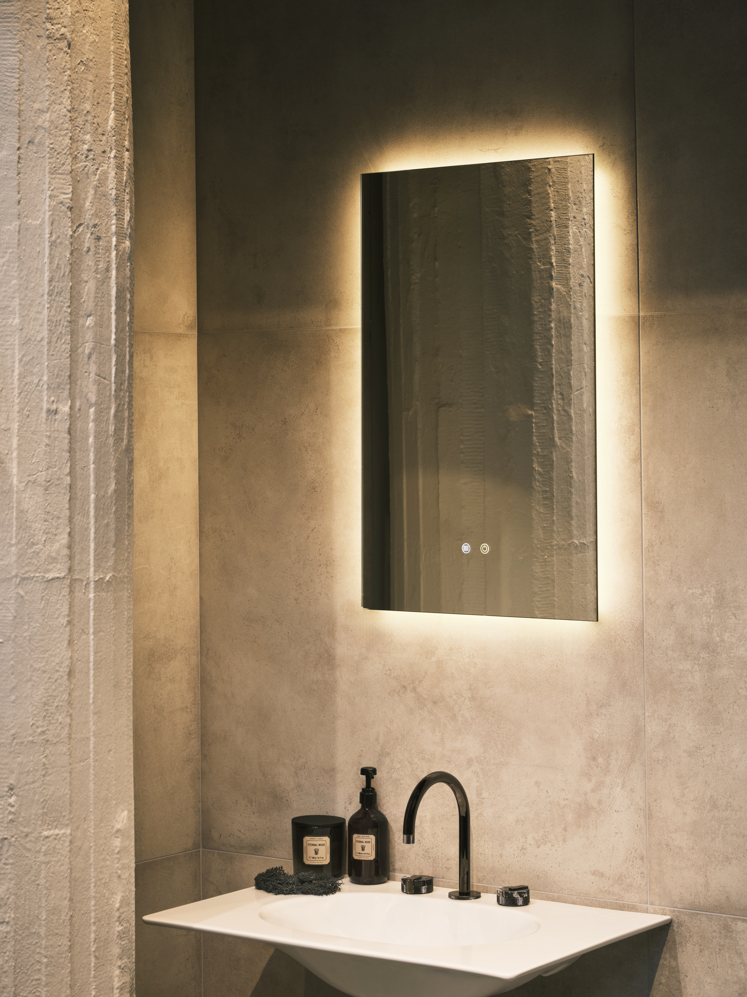 Internity Home Lustro Riflessio.jpg